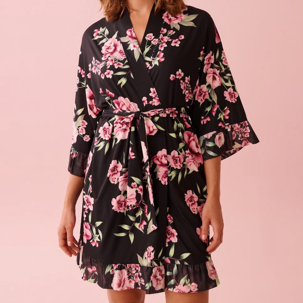 Morgan Taylor Black Floral Wrap Robe with Pink Blooms